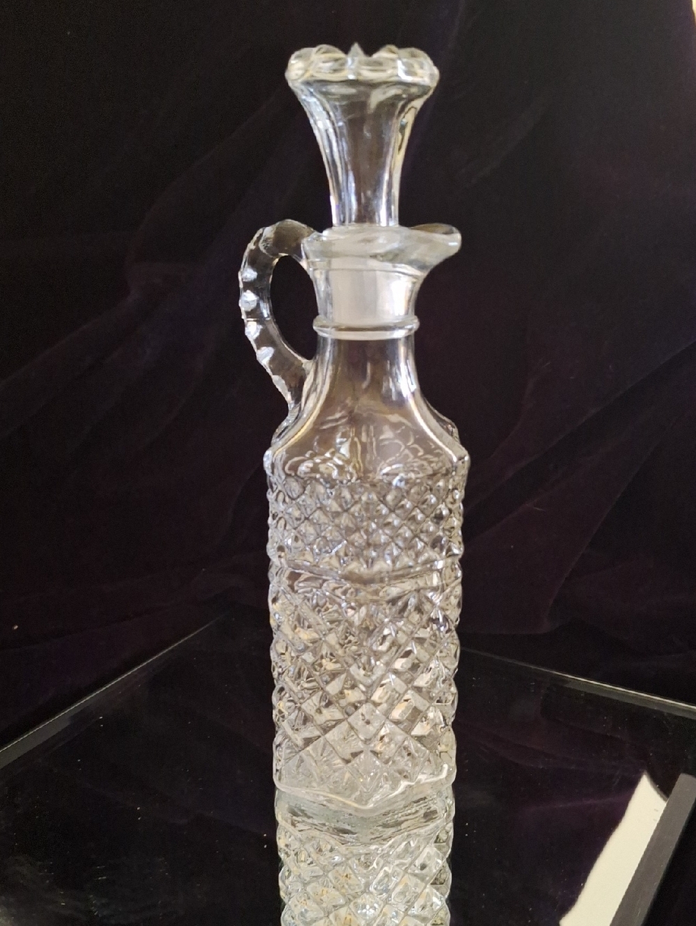 Anchor Hocking Crystal Decanter with Handle - Clear